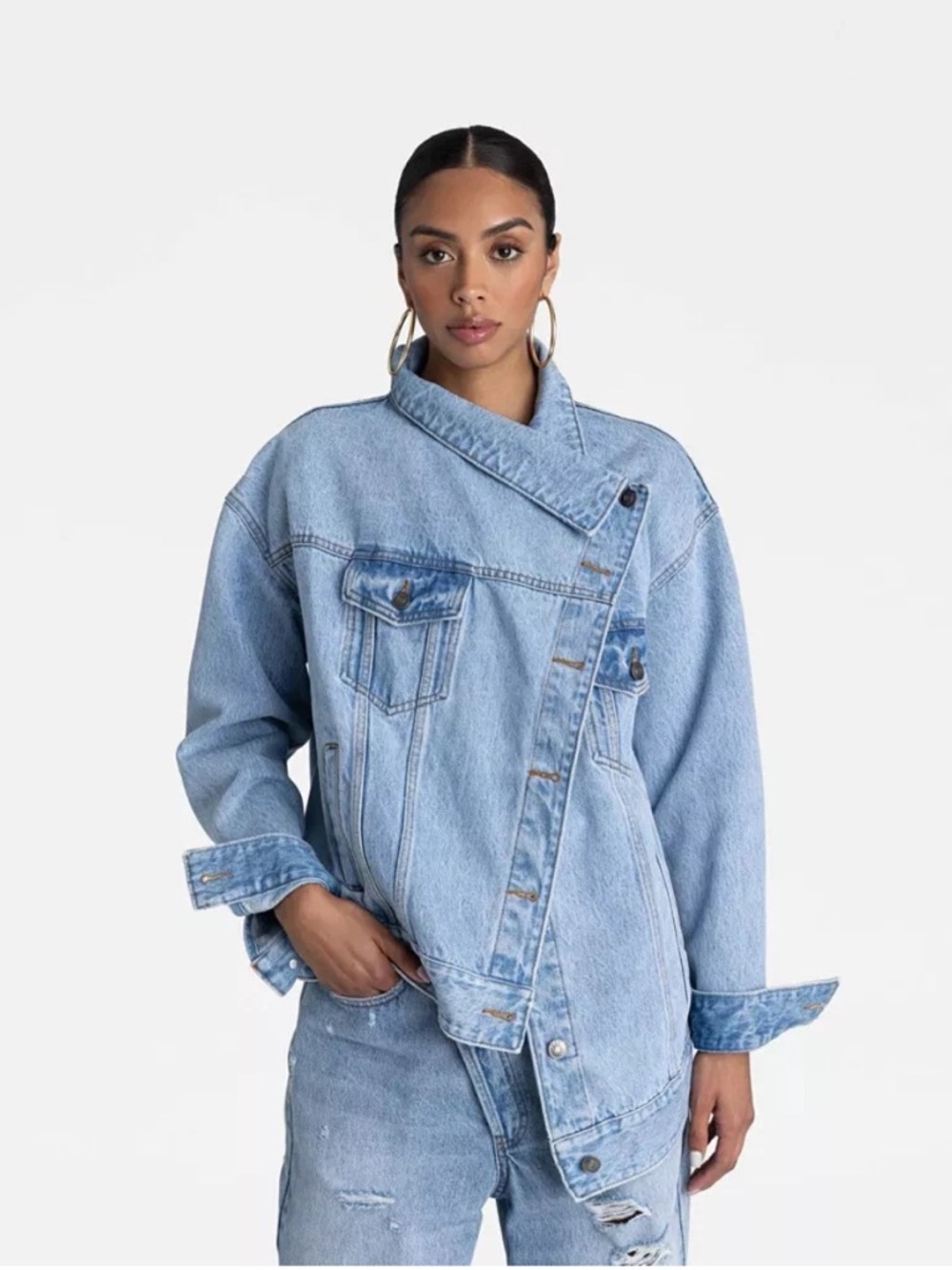 KBB by KAHLANA Women's 'The Denim Jacket' - Light Wash S